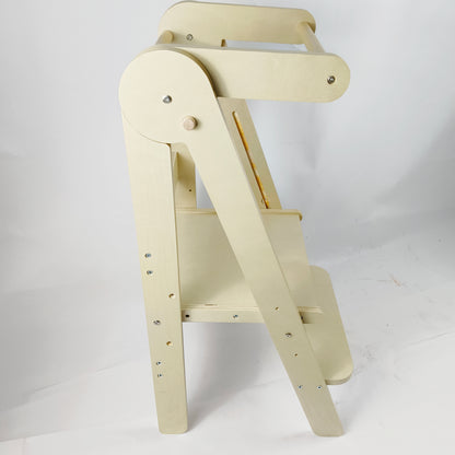 Montessori Lernturm aus Holz - Sicherer Tritt für kleine Entdecker