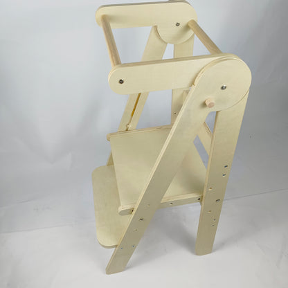 Montessori Lernturm aus Holz - Sicherer Tritt für kleine Entdecker