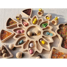 Lade das Bild in den Galerie-Viewer, Wooden Montessori Toys Flowers Trees Mushroom Sensory SortingTrays Beehives Ladybug For Kids Open-ended Play
