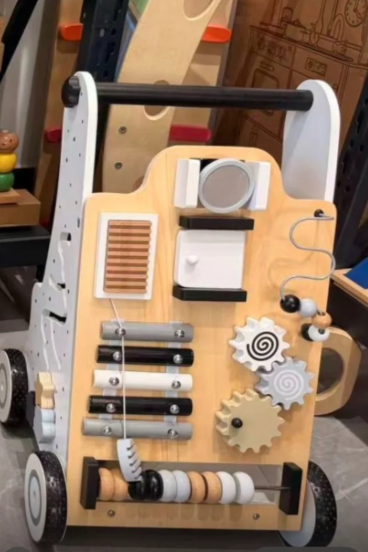 Entdecker-Lauflernwagen aus Holz – 5-in-1 Motorik- & Aktivitätswagen